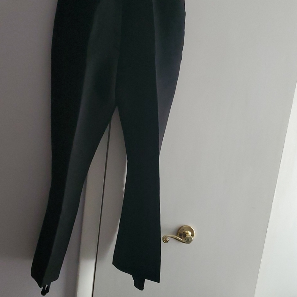 Stirrup style ski pants